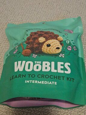Woobles Intermediate Crochet Kit - Fitz the Hedgehog